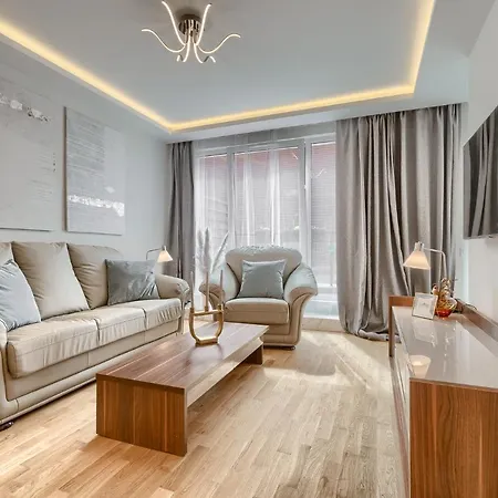 Prezydencki Bulwary Stare No 1 דירה שצ'צ'ין